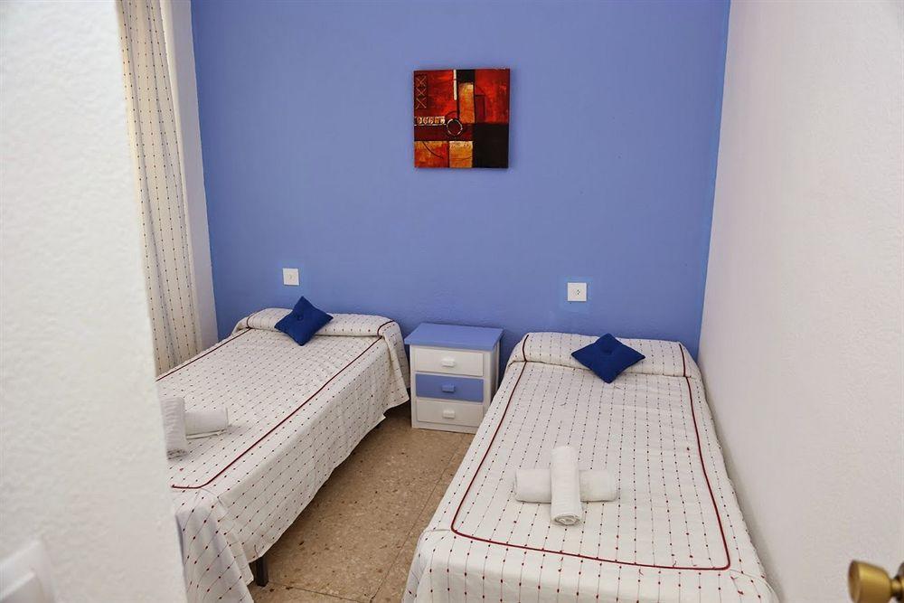 Apartamentos Maryciel By Mc Бенидорм Екстериор снимка