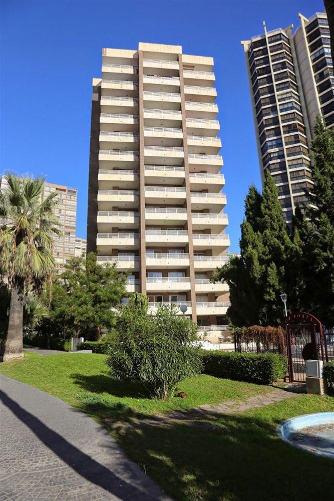 Apartamentos Maryciel By Mc Бенидорм Екстериор снимка