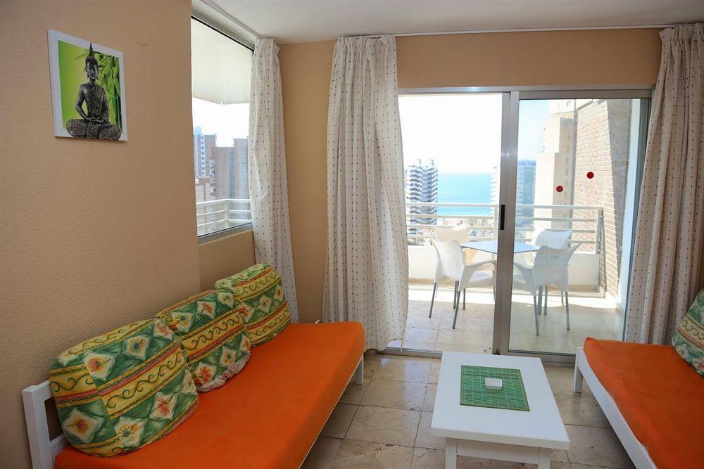 Apartamentos Maryciel By Mc Бенидорм Екстериор снимка