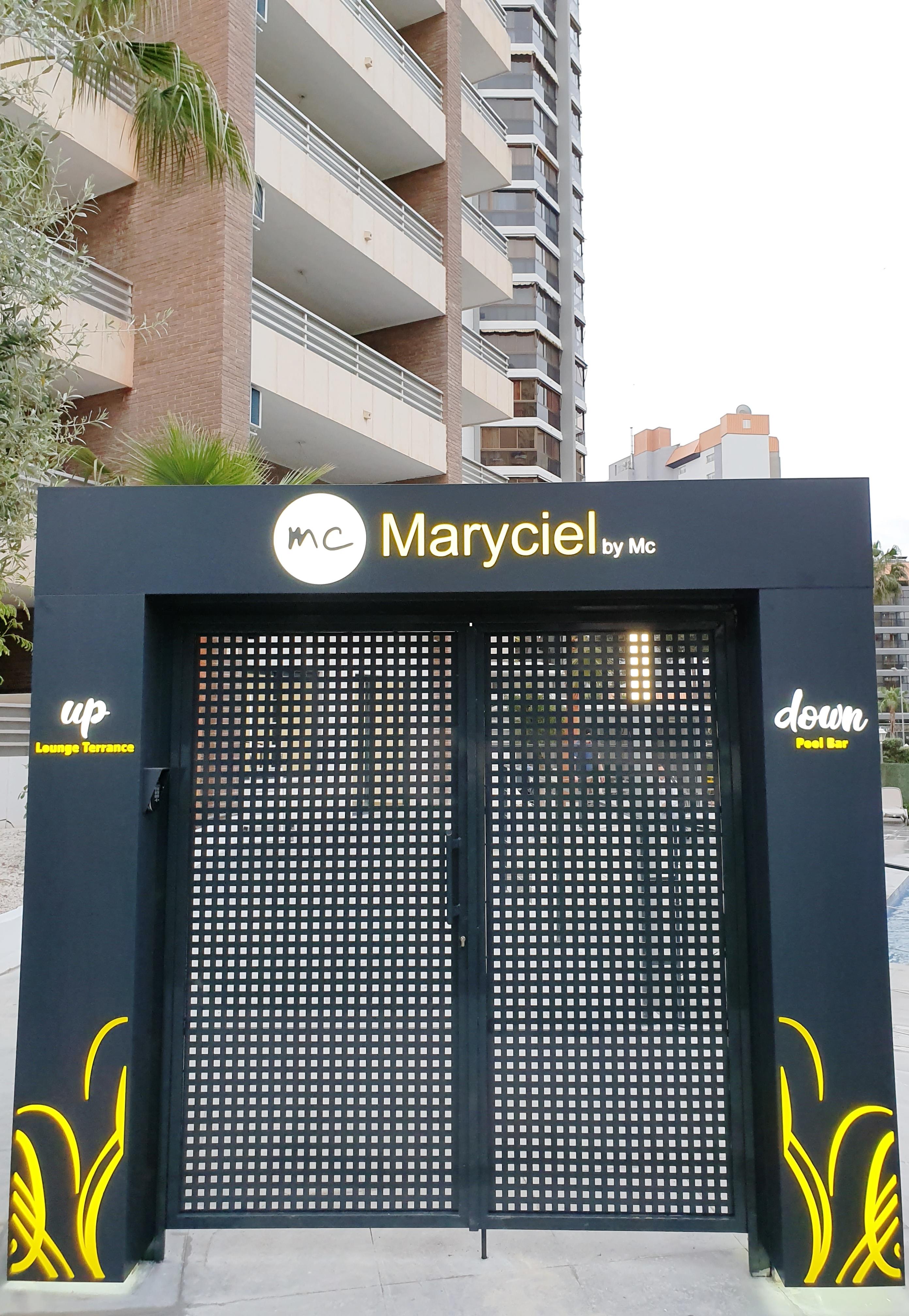 Apartamentos Maryciel By Mc Бенидорм Екстериор снимка