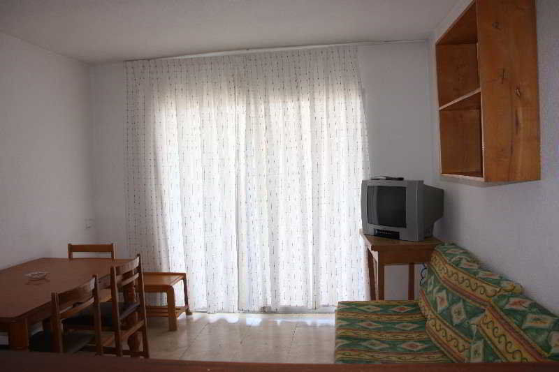 Apartamentos Maryciel By Mc Бенидорм Екстериор снимка