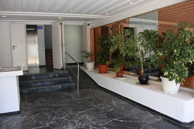 Apartamentos Maryciel By Mc Бенидорм Екстериор снимка