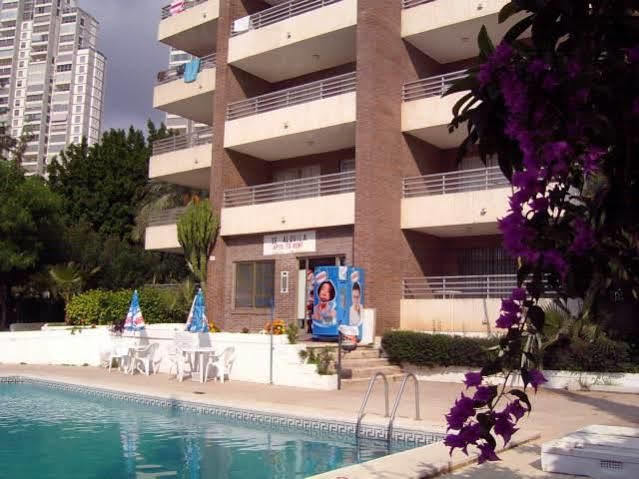 Apartamentos Maryciel By Mc Бенидорм Екстериор снимка