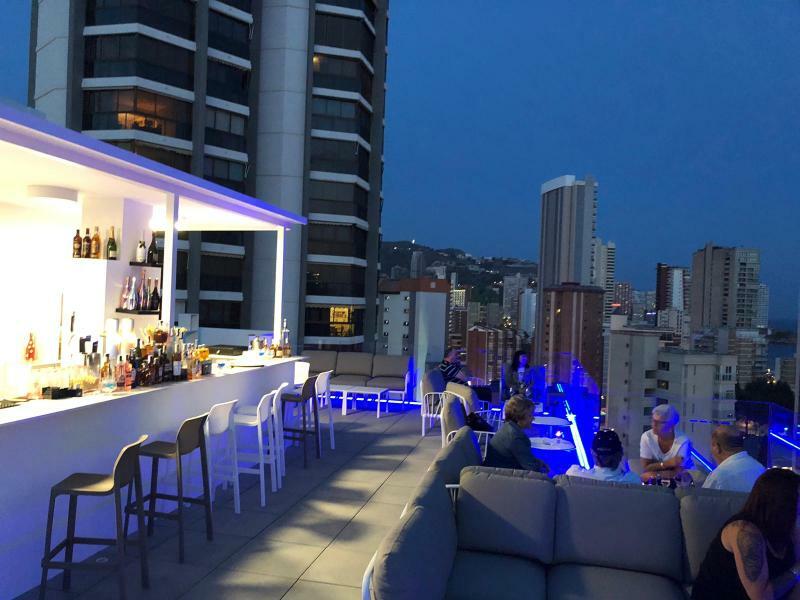 Apartamentos Maryciel By Mc Бенидорм Екстериор снимка